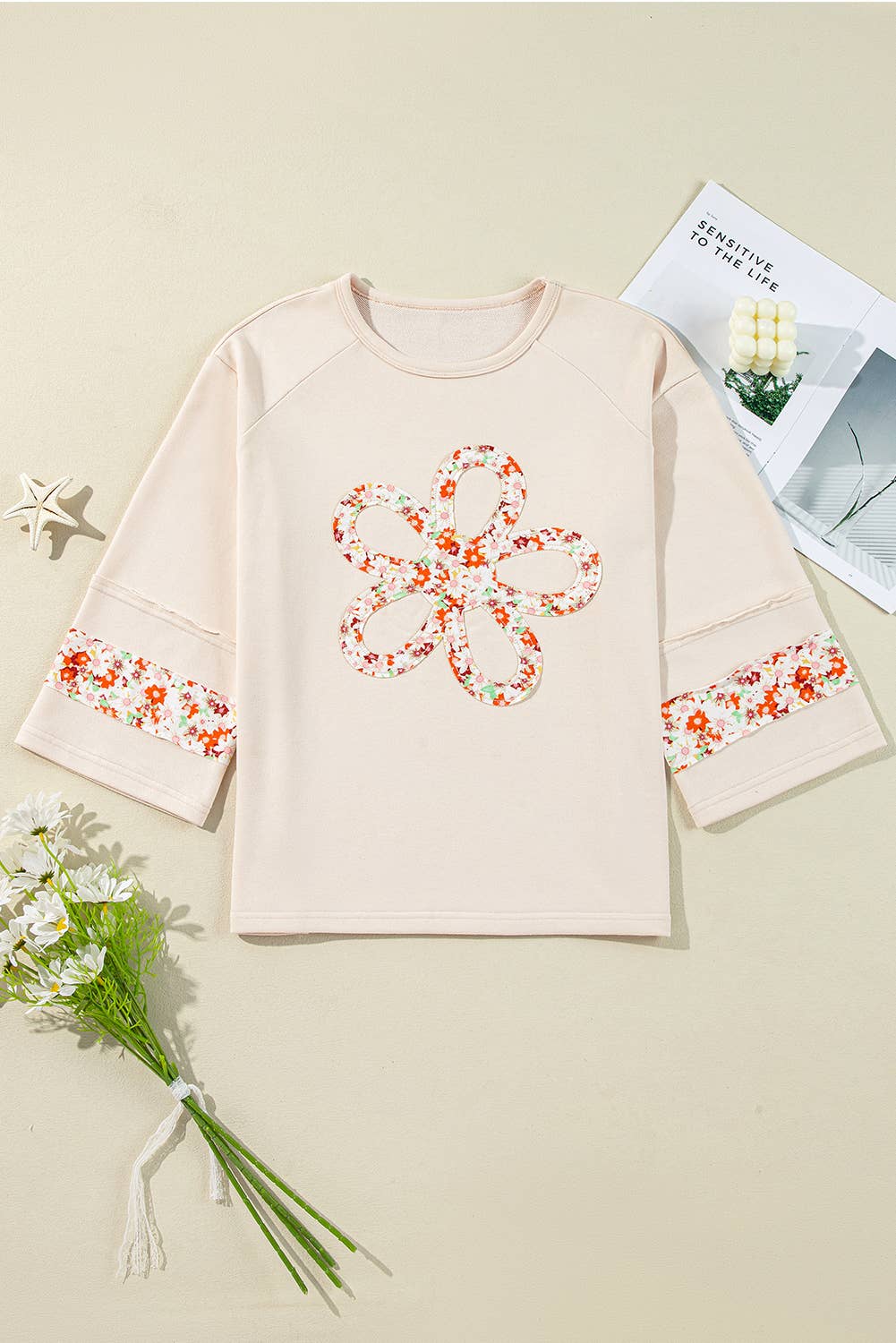 Plus Size Flower Patched Side Slits Crewneck Top