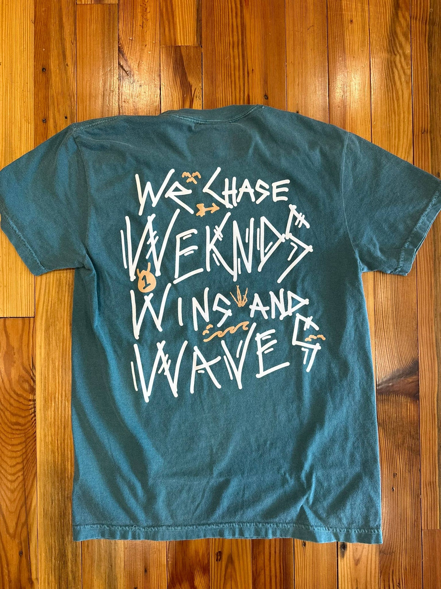 WEKND - "THE THREE W's" Tee - Emerald